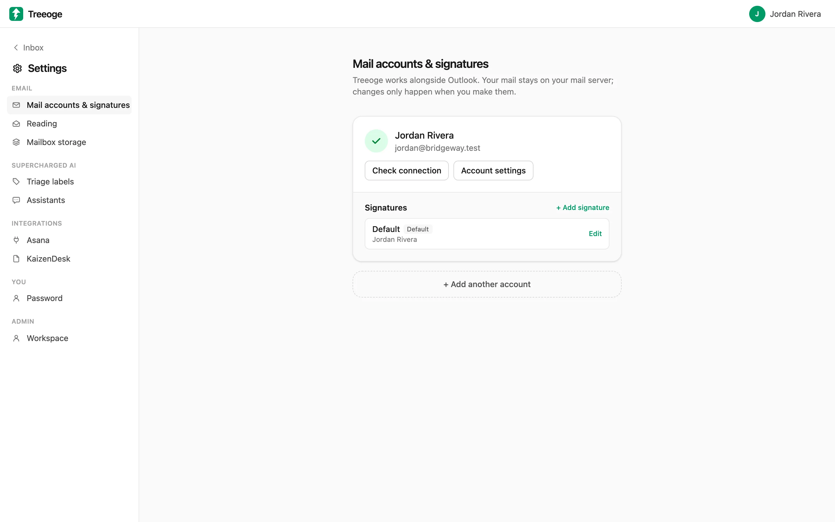 Mail accounts settings in Treeoge showing a connected mailbox with its signature